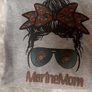 Brand new unisex marine Mom T-shirt